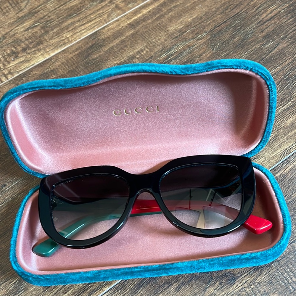 Gucci Cateye sunglasses